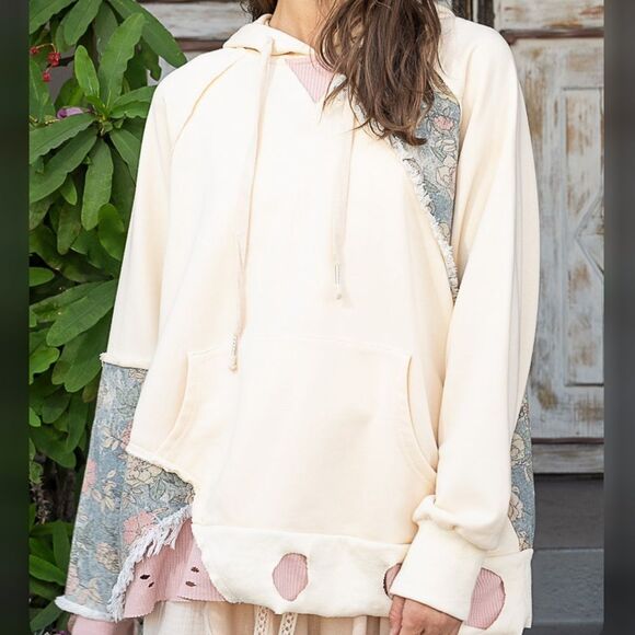 POL Tops - 90. POL HOODIE Floral distressed